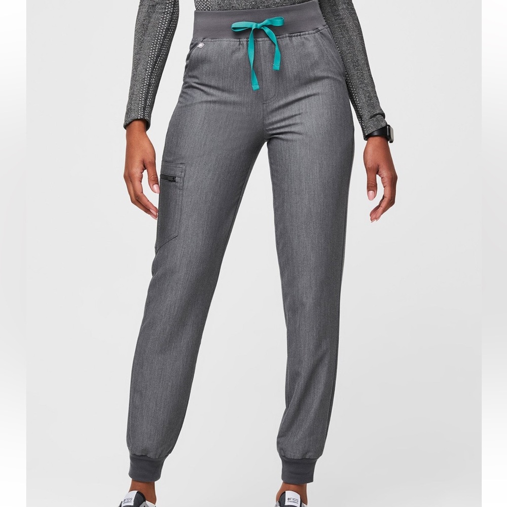 FIGS 🩶GRAPHITE🩶 High Waisted Zamora™ Jogger Scrub Pants - Picture 2 of 7
